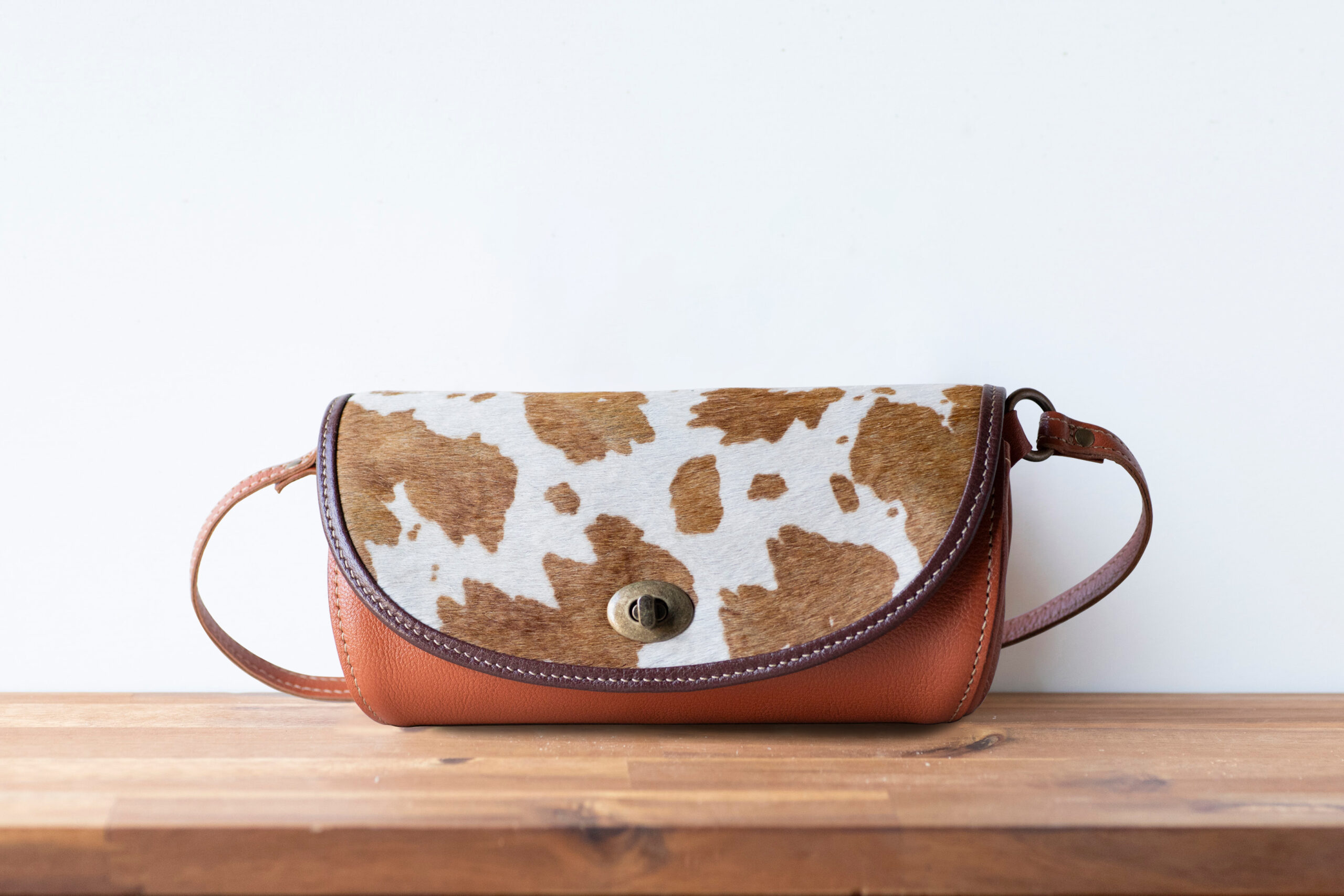  フラップ型ショルダーバッグ (ハラコ)-ak-18nch