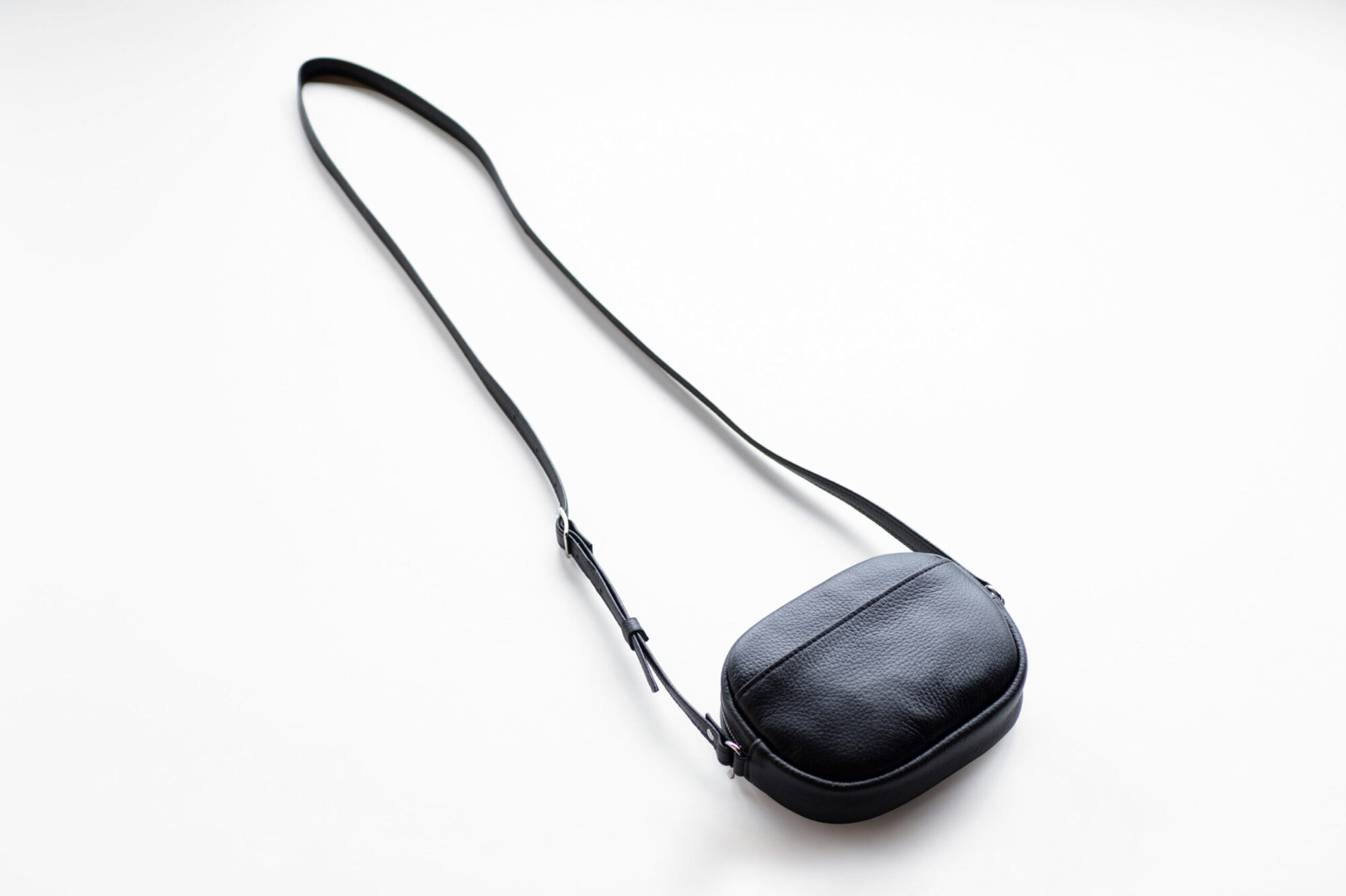 丸型ショルダーバッグ (マットシュリンクレザー)-img5