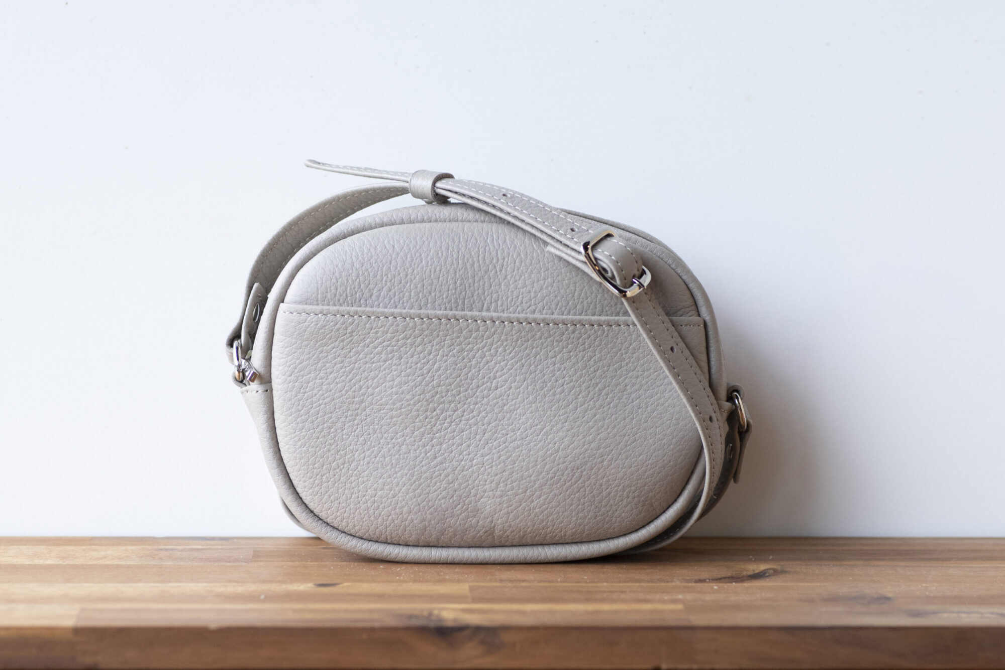 丸型ショルダーバッグ (マットシュリンクレザー)-img2