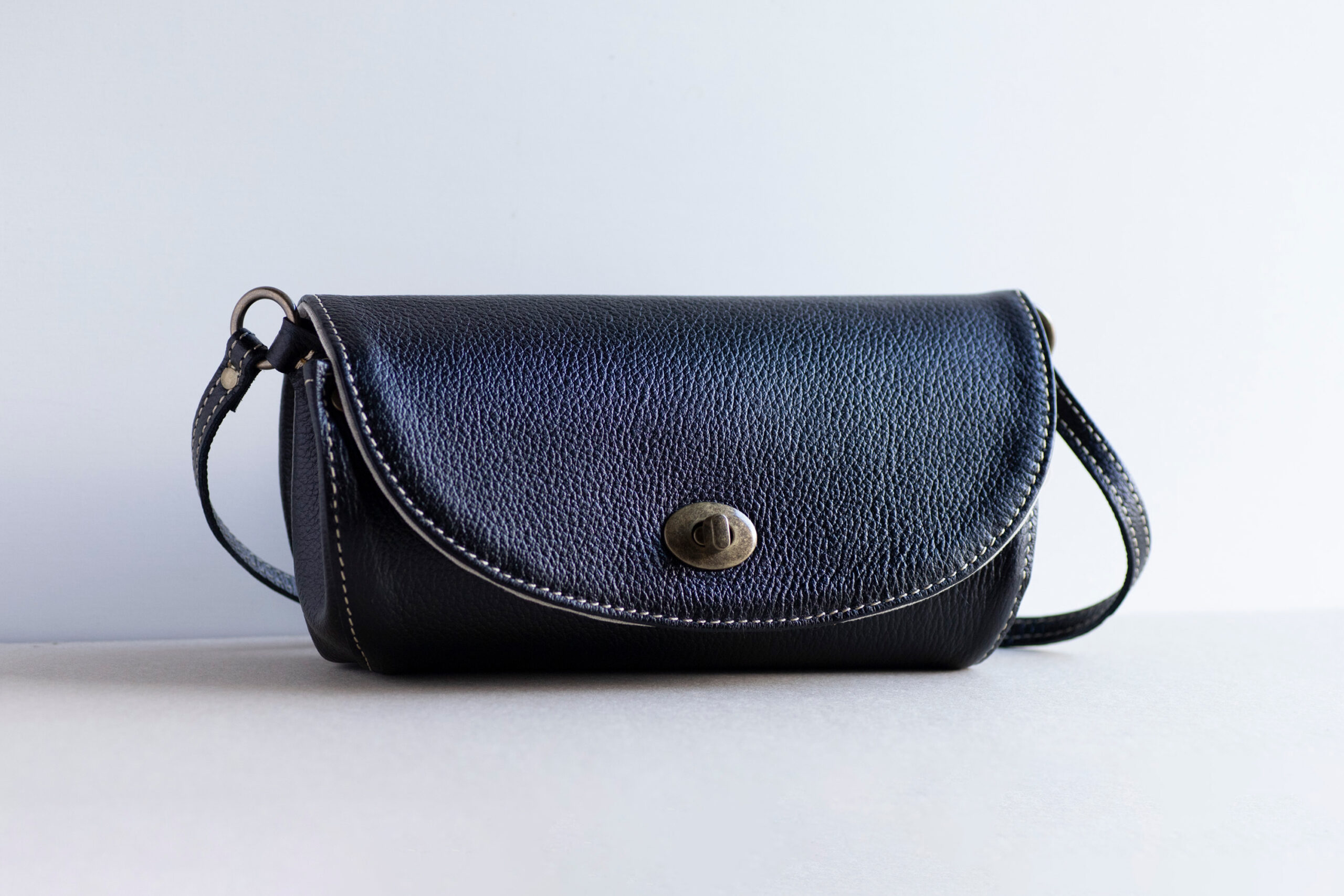 フラップ型ショルダーバッグ (ハラコ)-img5